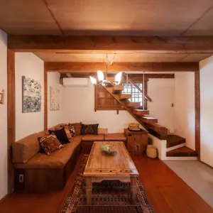 The Bath & Bed Dogo築110年の蔵をリノベした源泉掛け流しの一棟貸しの温泉宿 松山市